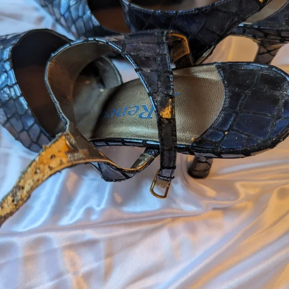 Heels - Picture 7 of 9